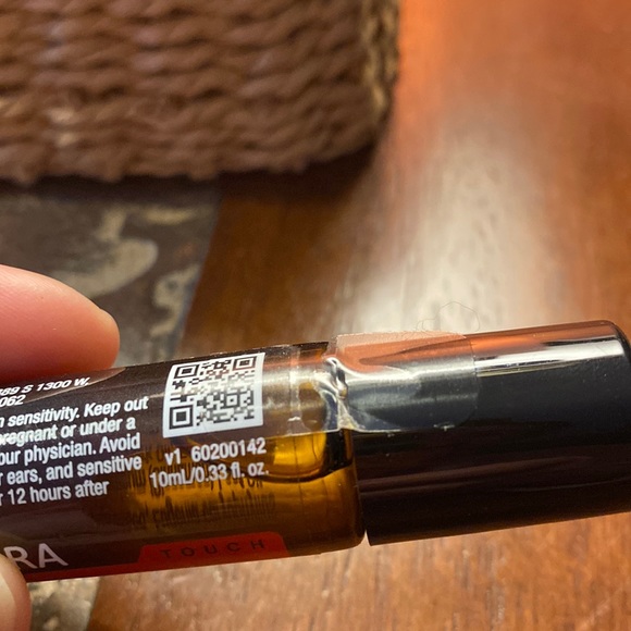🆕 dōTERRA On Guard touch roll on essential oil x02/2025 sealed - Picture 4 of 6